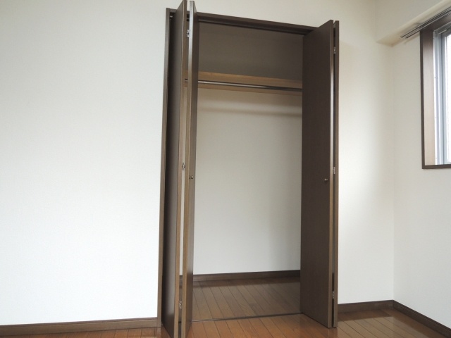 Receipt. Separate reference is a picture