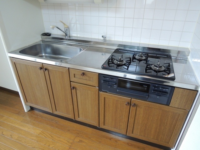 Kitchen. Separate reference is a picture