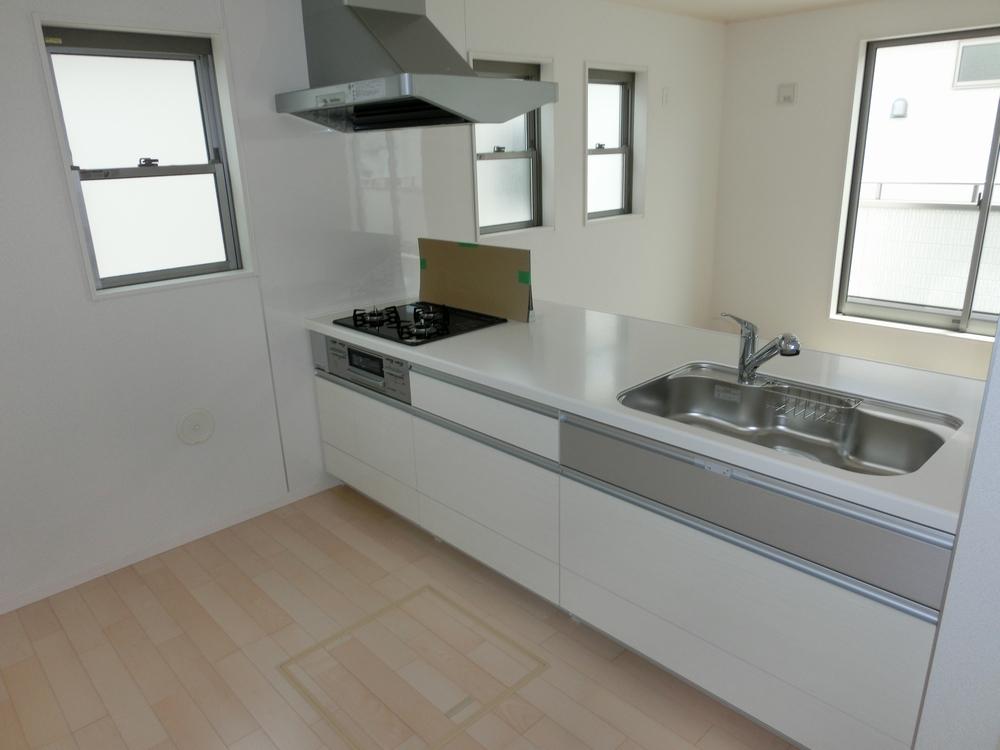 Same specifications photo (kitchen)