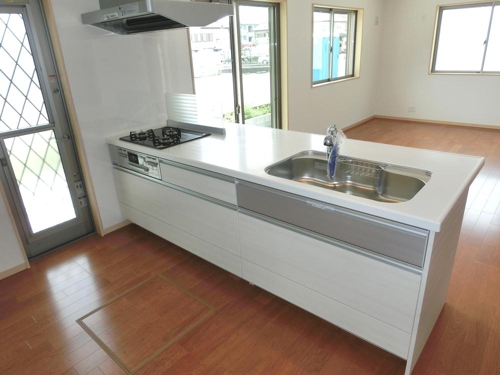 Same specifications photo (kitchen)