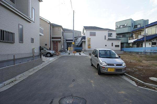 Local photos, including front road. Local (11 May 2013) Shooting