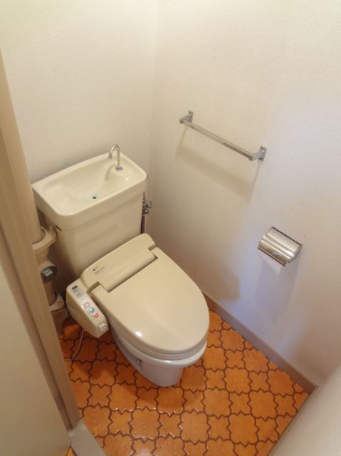 Toilet. Of course, it is by bus toilet!