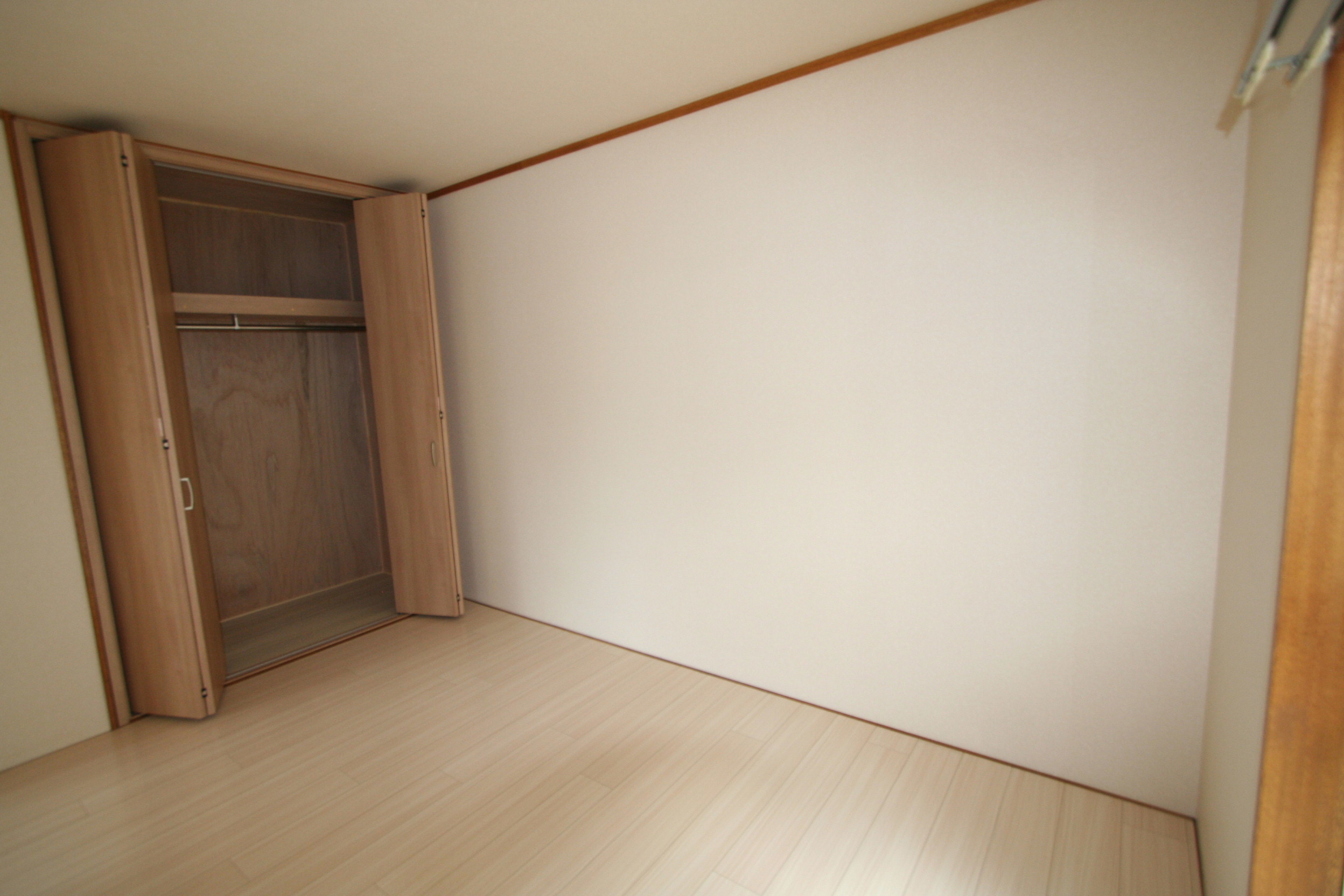 Receipt. Moto closet advantage of. In height and depth, Plenty of closet