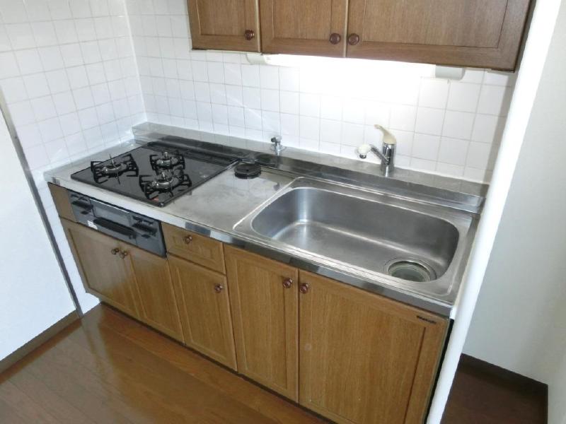 Kitchen. 3-neck of the system kitchen! Widely and easy cooking!