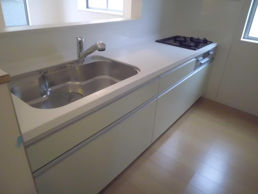 Kitchen. Local (11 May 2013) Shooting