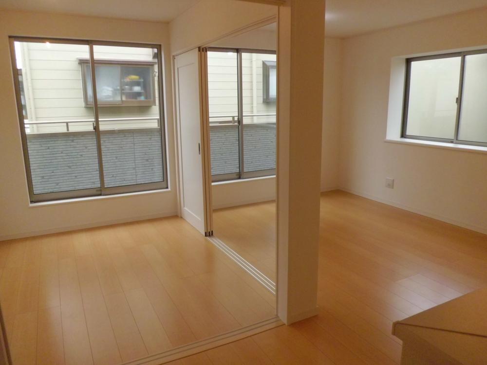 Same specifications photo (kitchen). Local (11 May 2013) Shooting