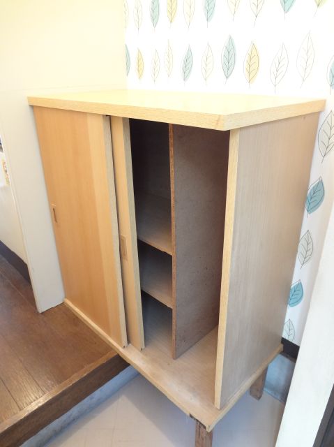 Receipt. Happy shoe box comes with