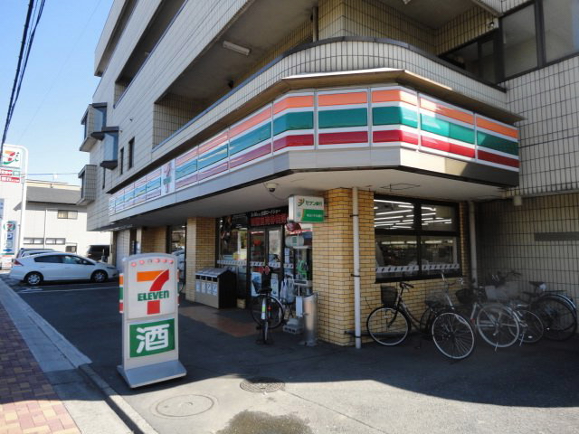 Convenience store. Seven-Eleven Toda Nizominami store up (convenience store) 309m