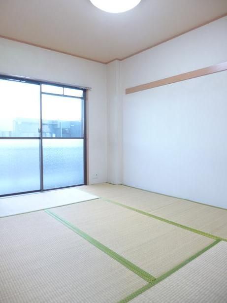 Living and room. It is also a good Japanese-style day to settle down