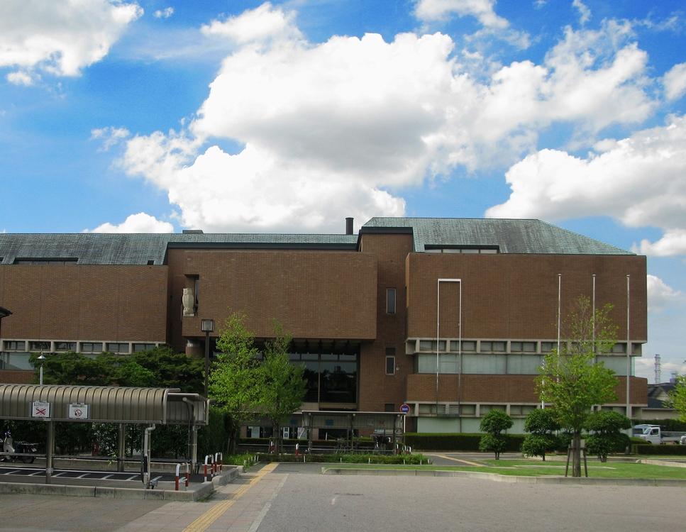 library. 400m to Toda City Library