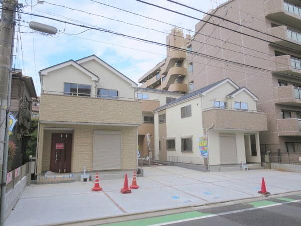 Local appearance photo. The building we have completed (May 10). We can guide you today