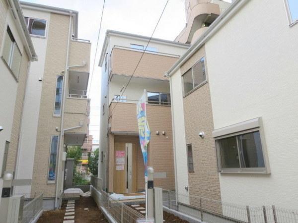 Other. Since the front building is two-storey, Day is good