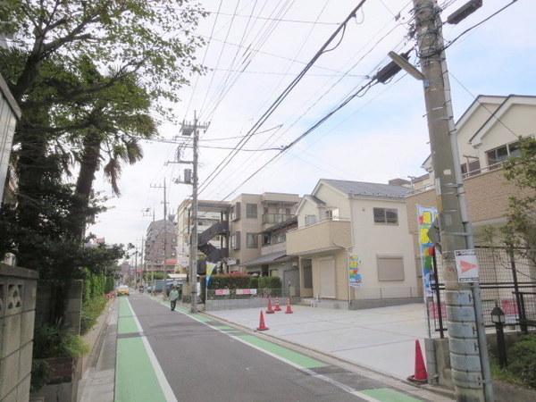 Other. Traffic volume is low. It is also safe small children