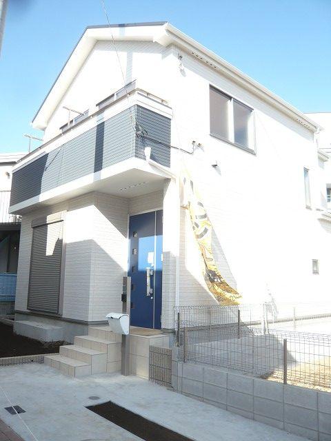 Local appearance photo. Local (11 May 2013) Shooting