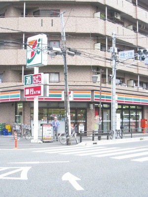 Convenience store. 192m to Seven-Eleven (convenience store)