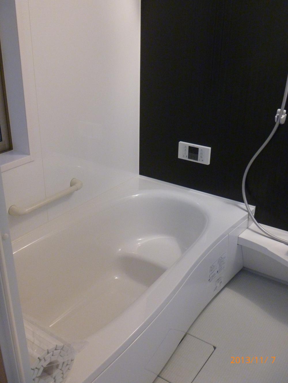 Bathroom. Indoor (12 May 2013) Shooting 