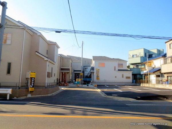 Local appearance photo. The entire subdivision