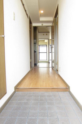 Entrance. This is the feeling from the front door