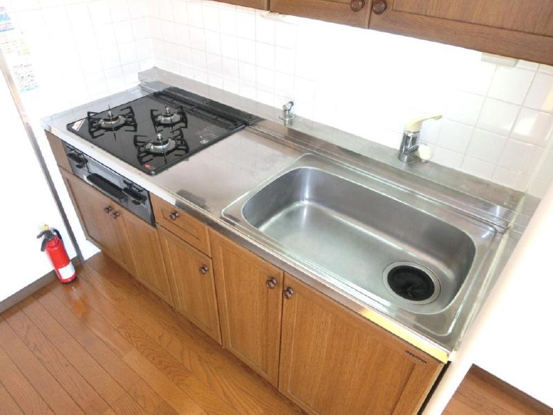 Kitchen. 3-neck of the system Kitchen