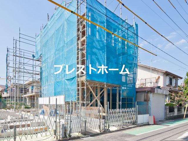 Local appearance photo. Building 3