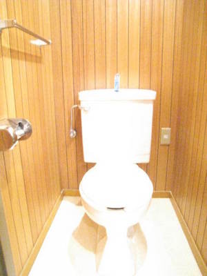 Toilet. Popular bus ・ It has become another toilet