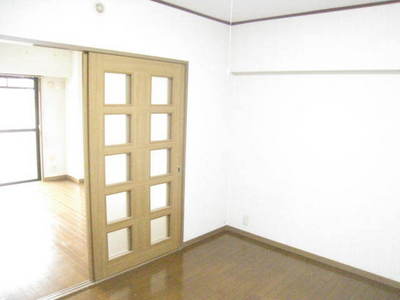 Living and room. It opens the door, You can take advantage of spacious as dining kitchen!