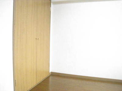 Living and room. It is the flooring of the room ☆