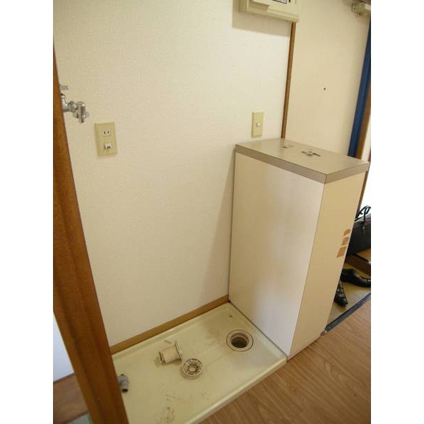 Other room space. Washing machine Storage