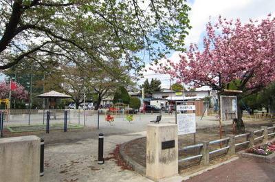 park. 233m until Soemon park (park)