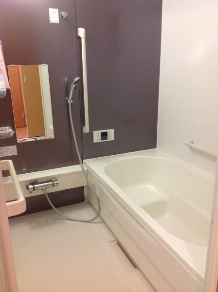 Same specifications photo (bathroom)