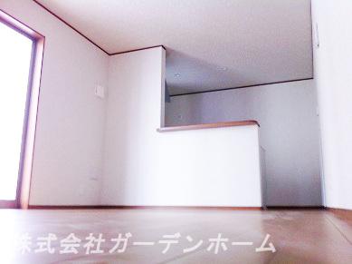 Living. Building 2 Living