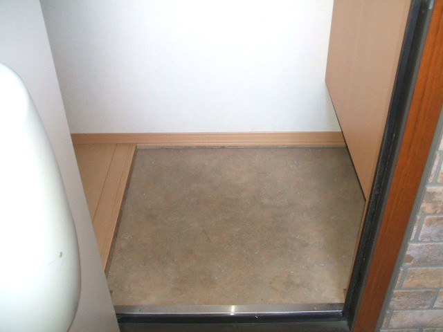 Entrance. Entrance with a shoe box. 