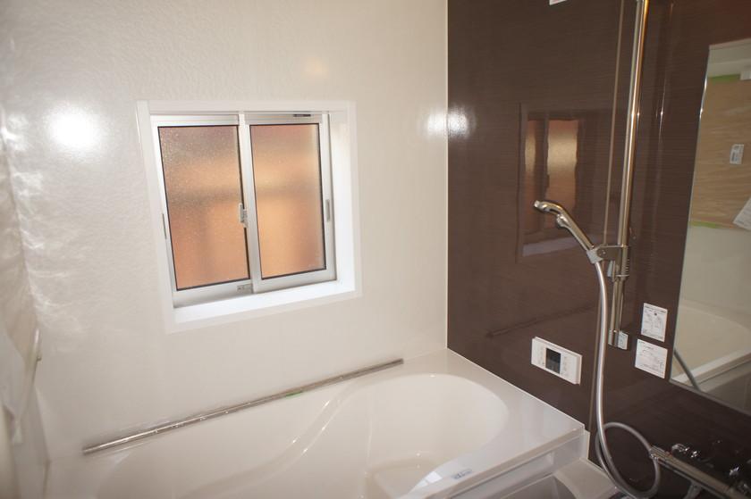 Same specifications photo (kitchen). It is a clean bathroom