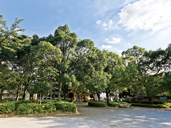 Surrounding environment. Taniguchi Kitakoen (about 1060m ・ A 14-minute walk)