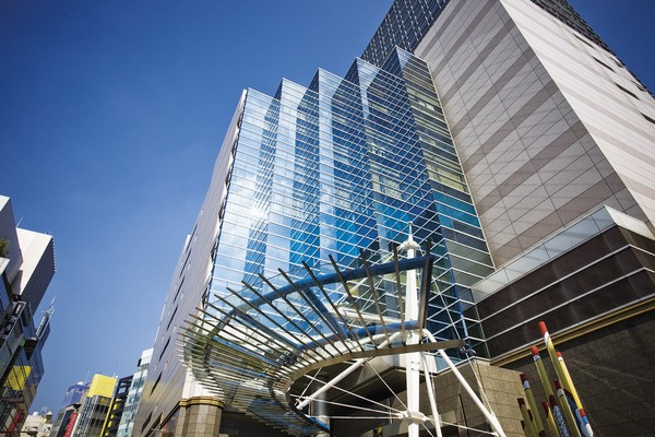 Direct 20 minutes to Ikebukuro Station (Photo Station Ikebukuro)