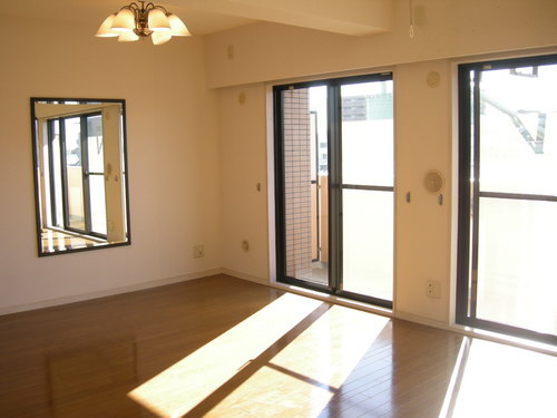 Living and room. Living-dining