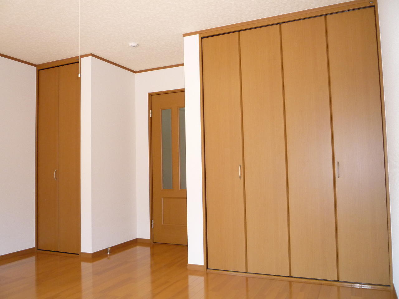 Receipt. Closet (large storage two places)