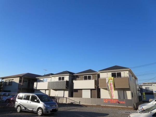 Local appearance photo. Day is a good home