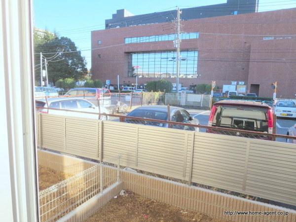 Garden. Also it comes with a garden