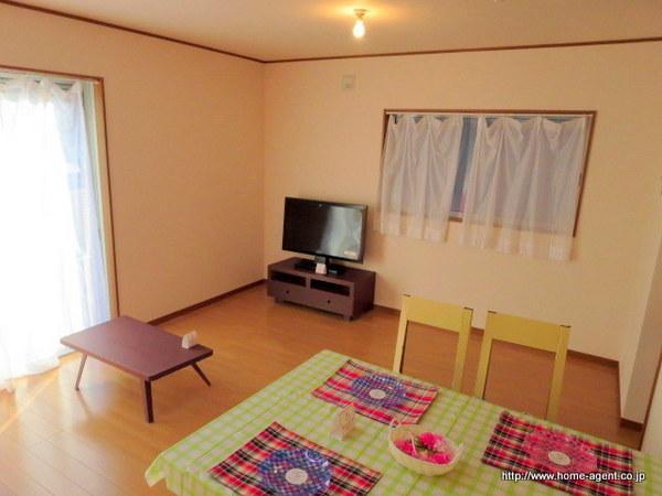 Living. Bright living