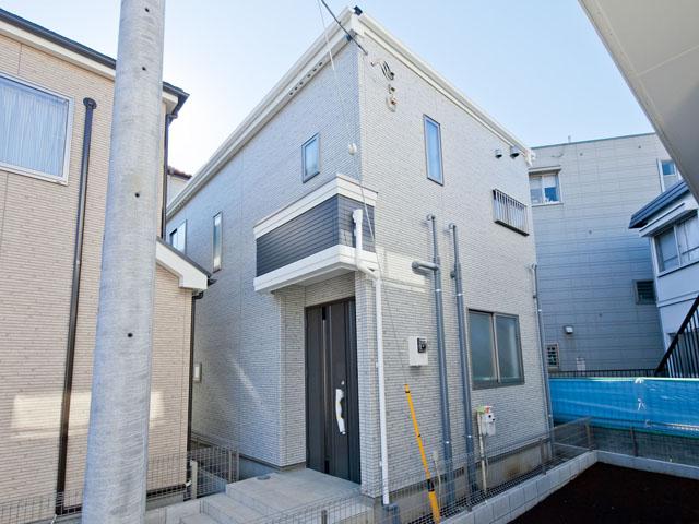 Local appearance photo. ■ Toda-Kōen Station walk 6 minutes good location! ■ Two-story house! ■ B Building _4LDK! ■ Front road is a development 6m!