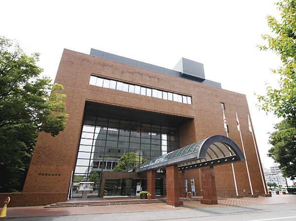 Surrounding environment. Toda City Cultural Center (8-minute walk ・ About 610m)