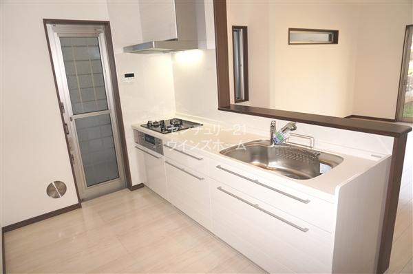 Same specifications photo (kitchen). Example of construction