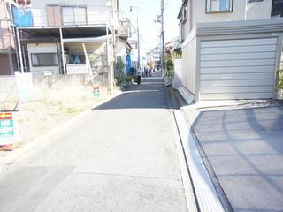 Local photos, including front road. Local (11 May 2013) Shooting