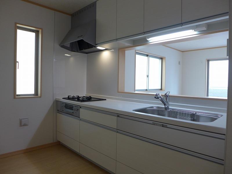 Kitchen. Local (November 28, 2013) Shooting