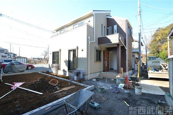 Local photos, including front road. Was building completed! 