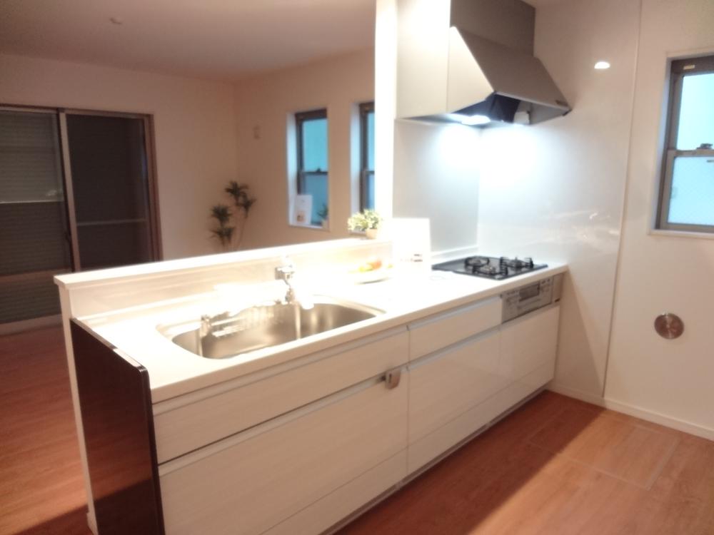 Same specifications photo (kitchen). Same specifications