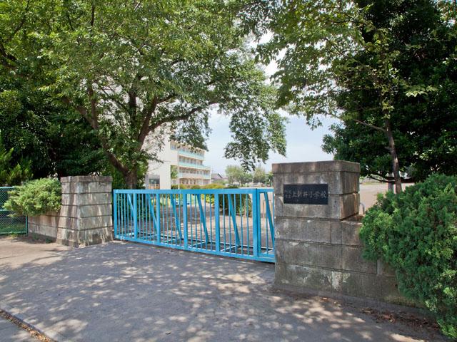 Primary school. Kamiarai until elementary school 550m