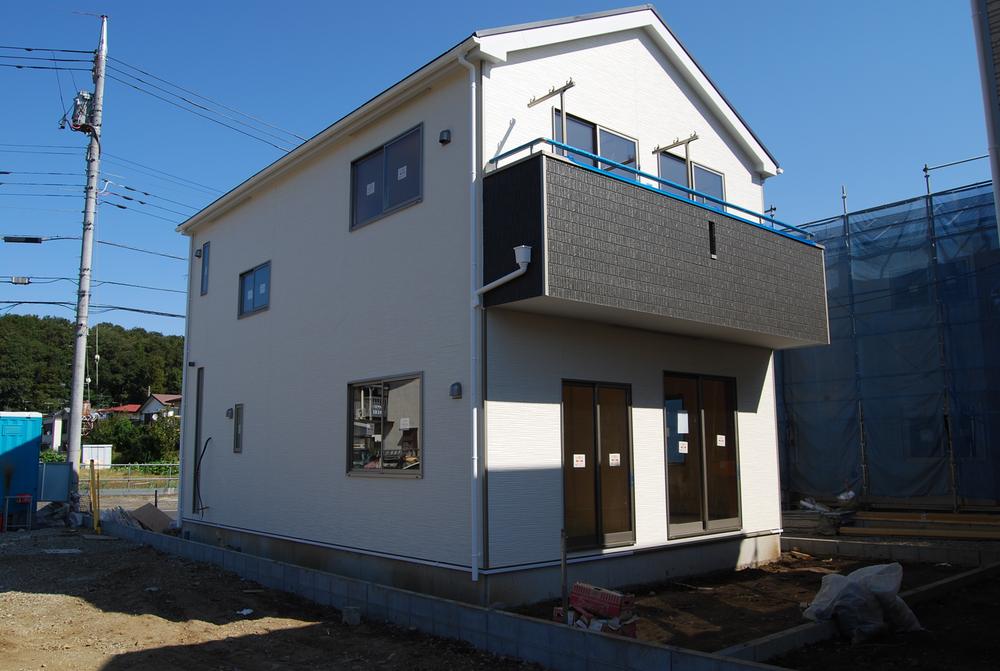 Local appearance photo. Local (10 May 2013) Shooting