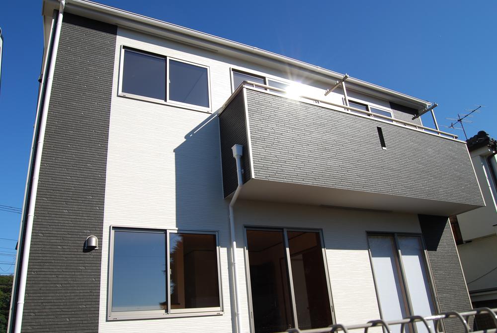 Local appearance photo. Local (10 May 2013) Shooting